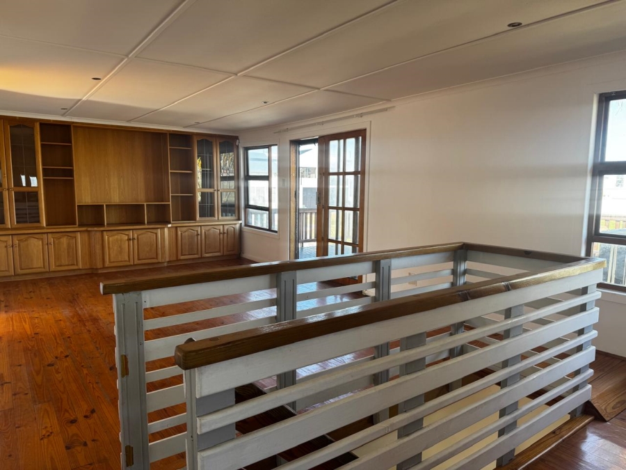 5 Bedroom Property for Sale in Kabeljauws Eastern Cape